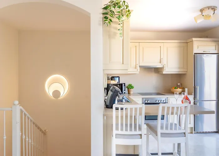 Luxury Duplex With Beautiful Sea Views 아파트