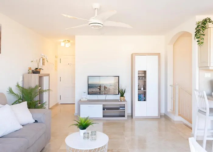 Luxury Duplex With Beautiful Sea Views 아파트 *