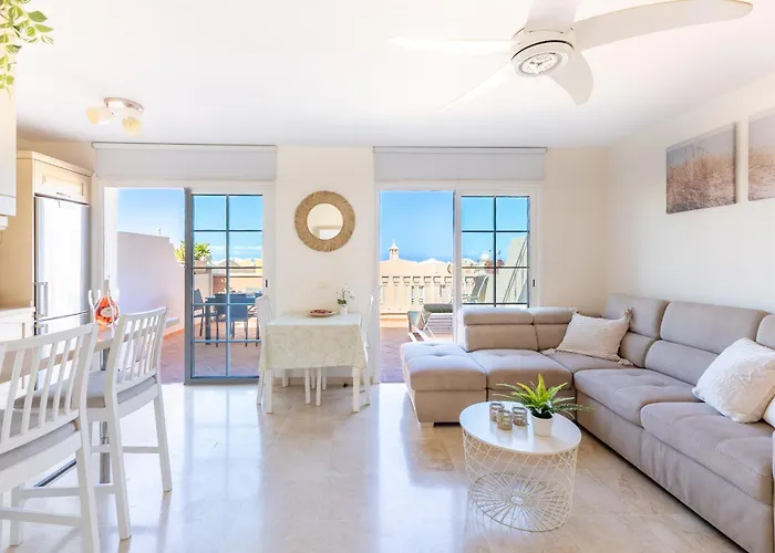 Luxury Duplex With Beautiful Sea Views 팔름-마르