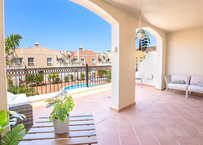 Luxury Duplex With Beautiful Sea Views 아파트 *